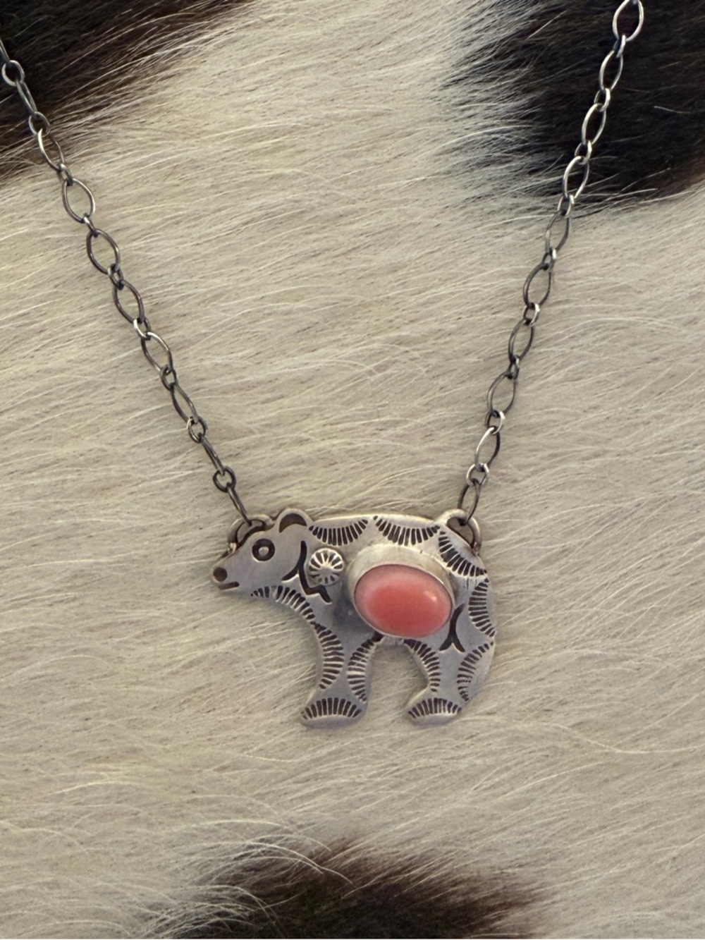 ❤️ Queen Pink Conch Hand Stamped Statement Bear Necklace Matte Sterling 18+2” - Picture 9 of 13